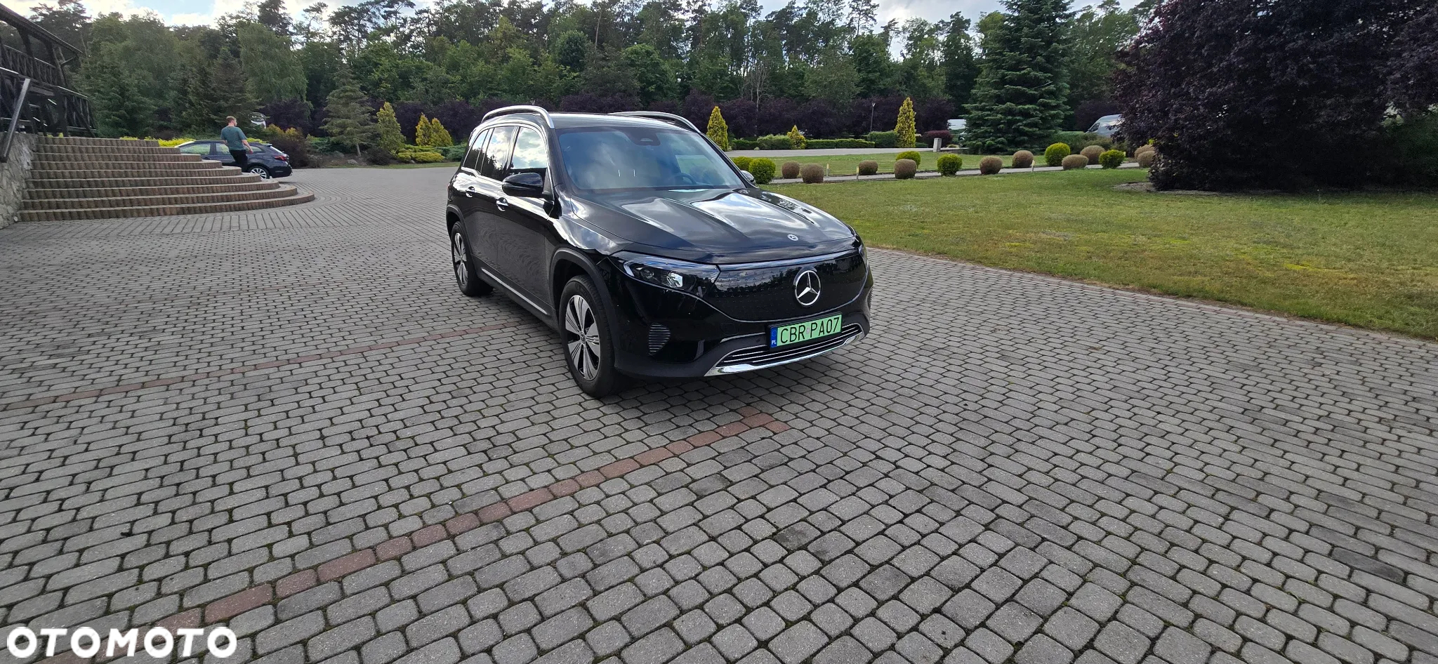 Mercedes-Benz EQB - 4
