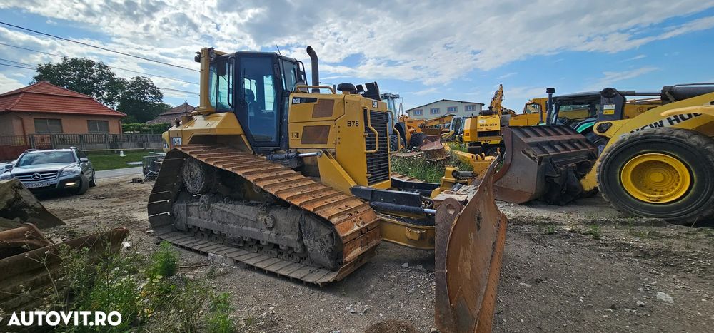 Caterpillar CAT D6N Buldozer - 6