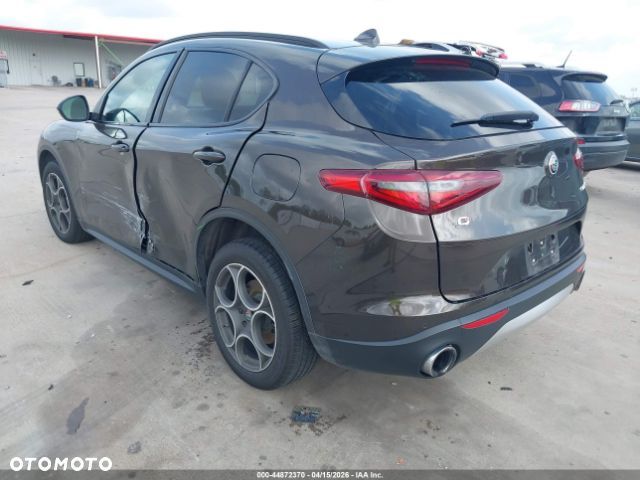 Alfa Romeo Stelvio 2.0 Turbo 16V AT8-Q4 Veloce Ti - 5