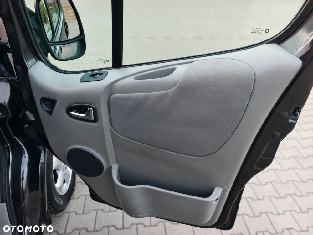 Renault Trafic - 13