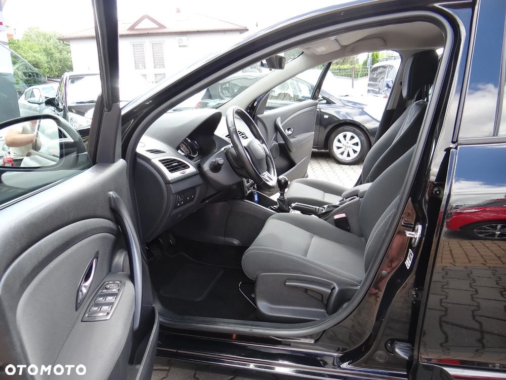 Renault Megane ENERGY TCe 115 Start & Stop Authentique - 26