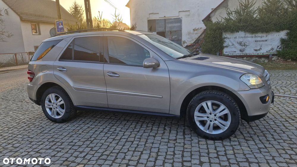 Mercedes-Benz ML 300 CDI 4Matic 7G-TRONIC DPF BlueEFFICIENCY - 8