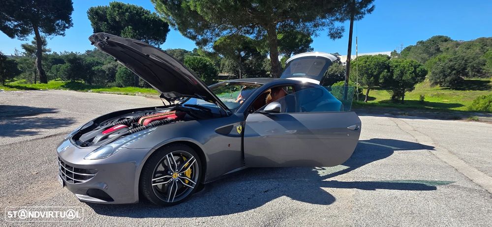 Ferrari FF 6.3 V12 - 16