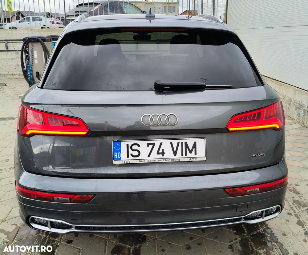 Audi Q5 55 TFSI e quattro S tronic - 4