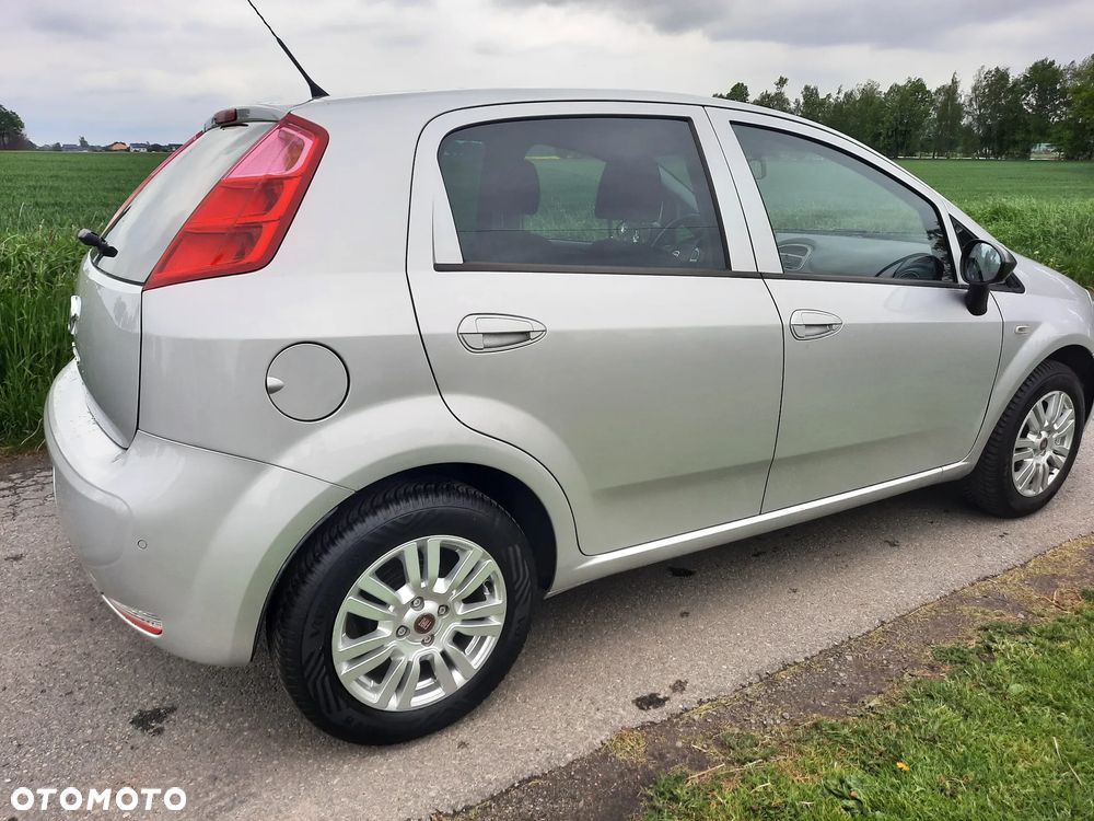 Fiat Punto Evo 1.2 8V Young II - 21