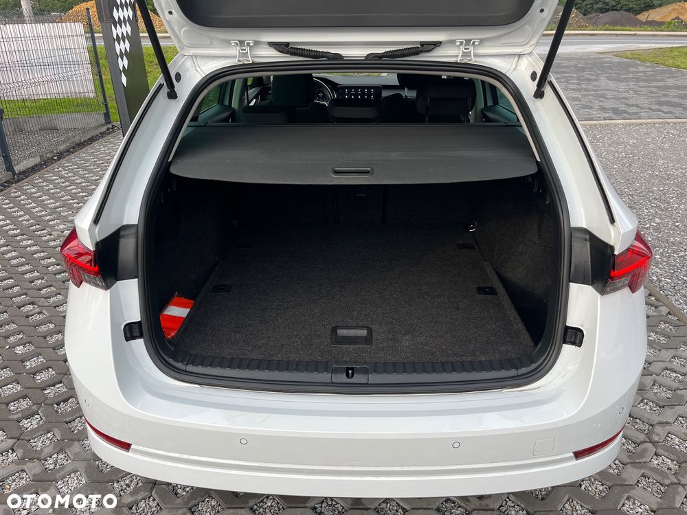 Skoda Octavia Combi 2.0 TDI DSG Exclusive Plus - 18