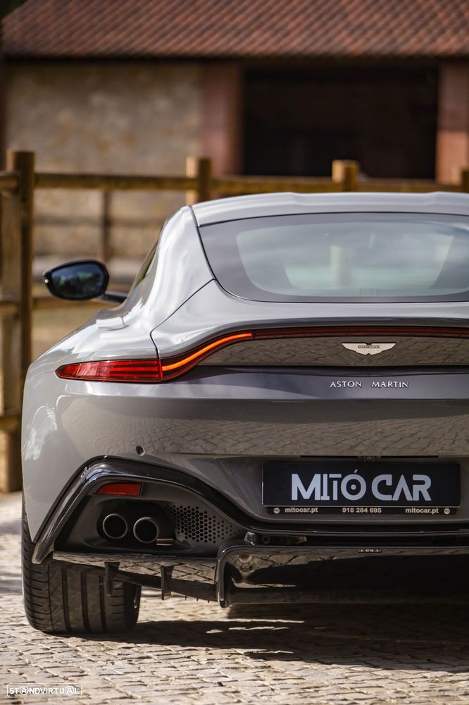 Aston Martin Vantage Coupe 4.0 Twin-Turbo V8 - 25
