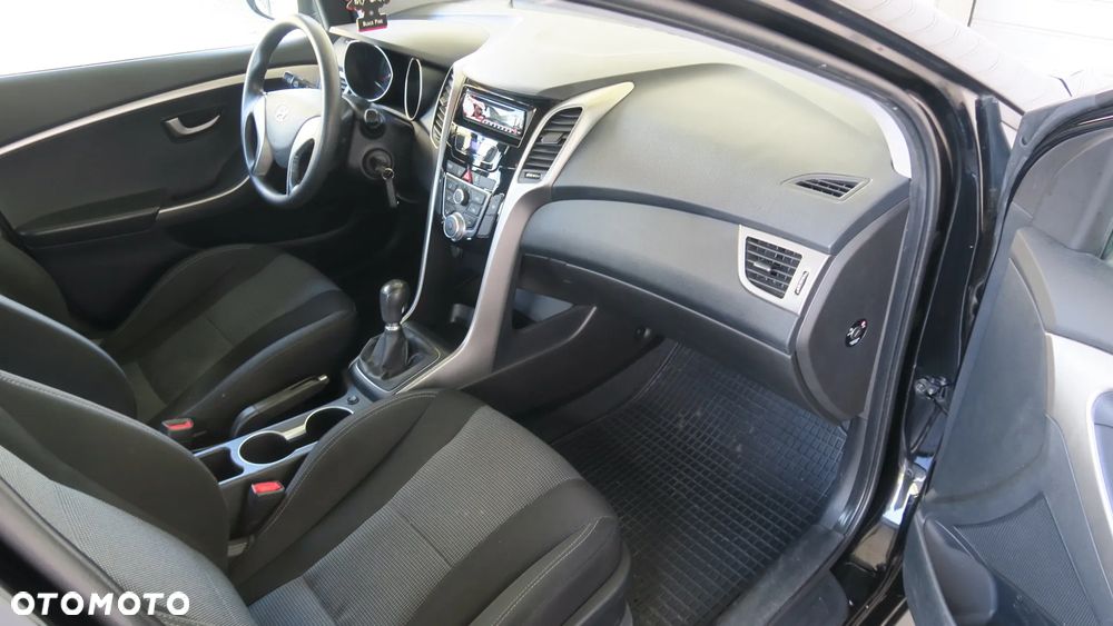 Hyundai i30 1.4 Trend - 9