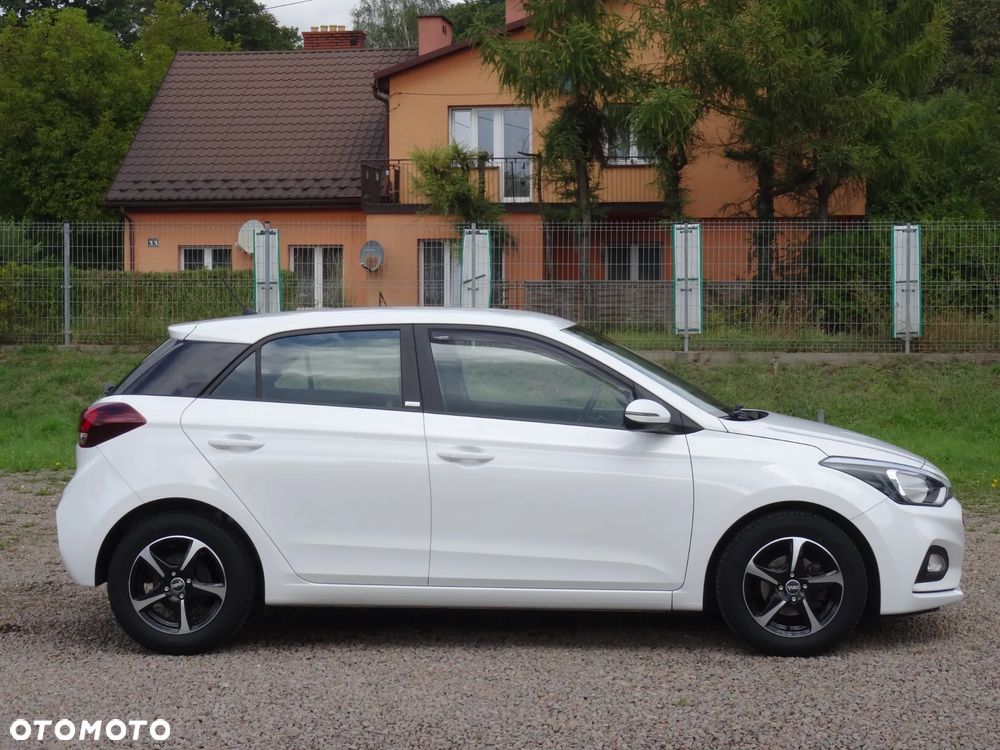 Hyundai i20 1.2 Select - 11