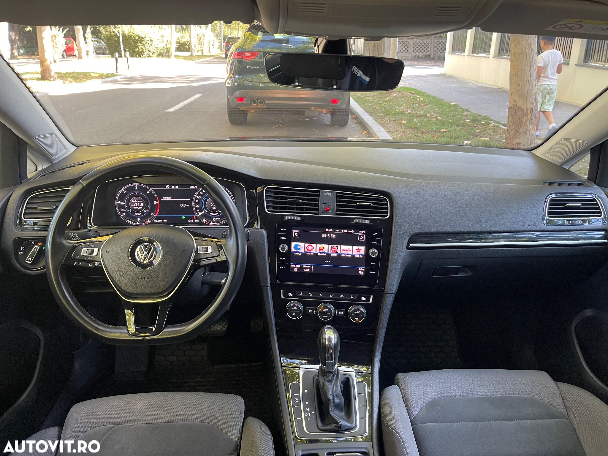 Volkswagen Golf - 15