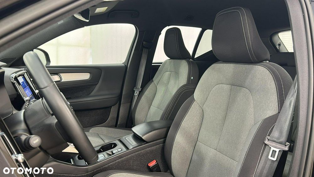 Volvo XC 40 B3 Plus Bright - 16