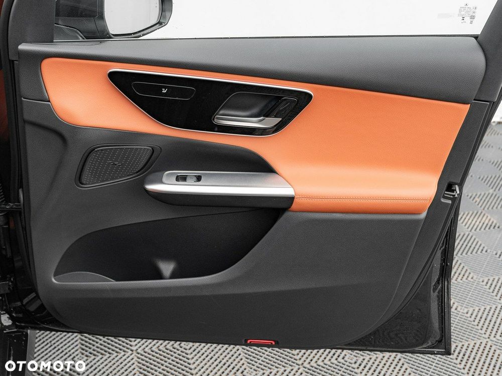 Mercedes-Benz GLC - 26