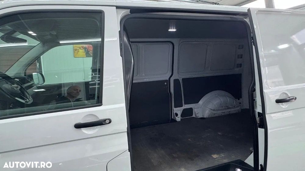 Volkswagen Transporter - 26