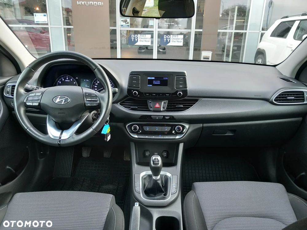 Hyundai i30 1.5 DPI Modern - 10