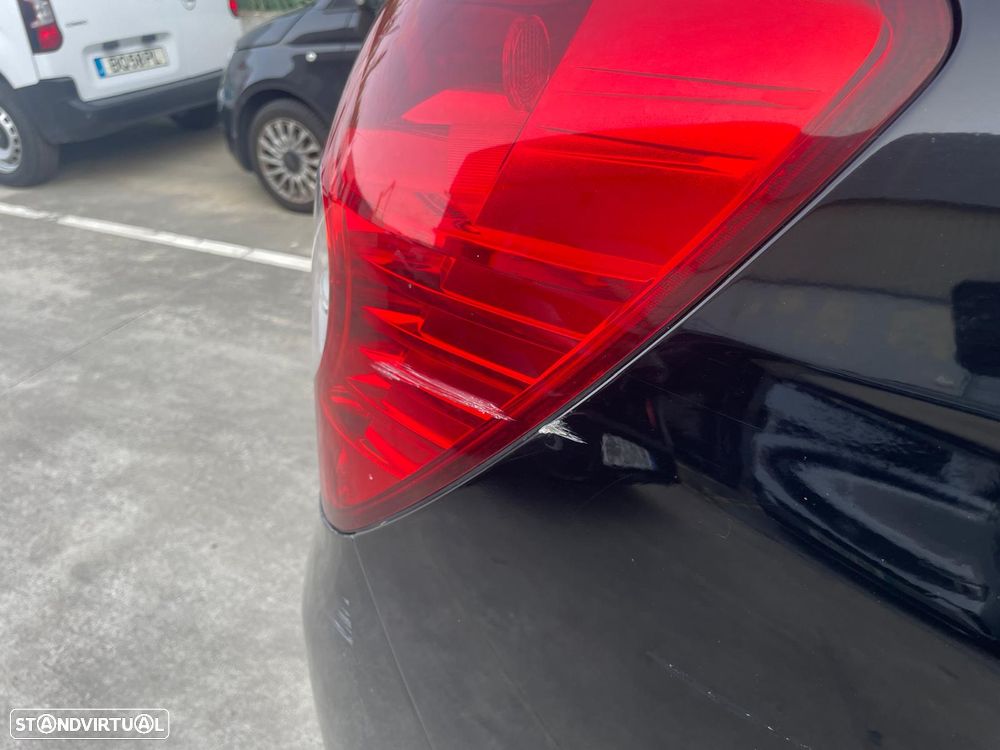 Chevrolet Captiva 2.0 VCDi Seven 7L - 6