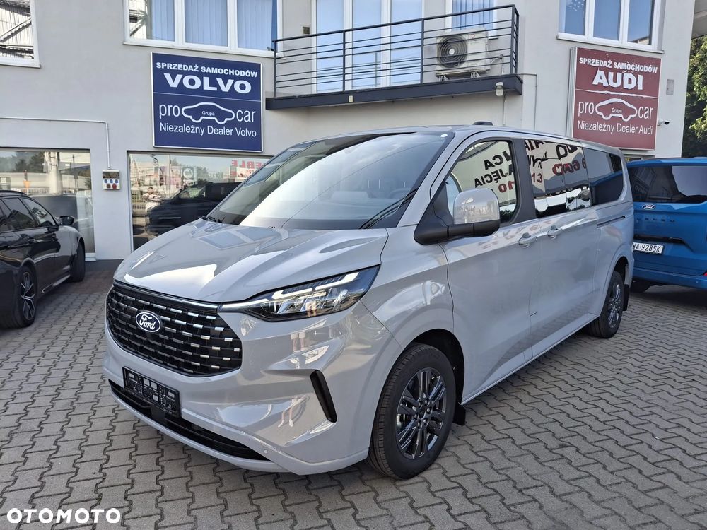 Ford Tourneo Custom 320 L2H1 VA Autm TitaniumX
