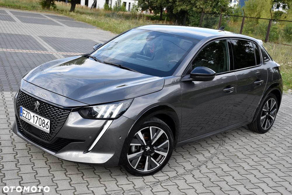 Peugeot 208 - 10