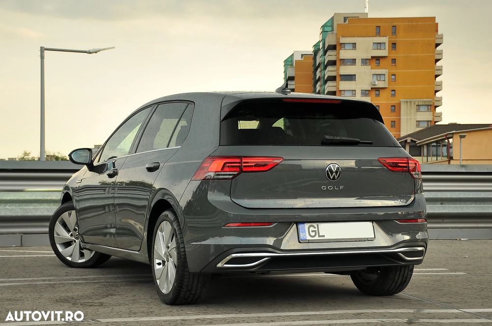 Volkswagen Golf 1.5 eTSI ACT DSG MHEV Style - 3