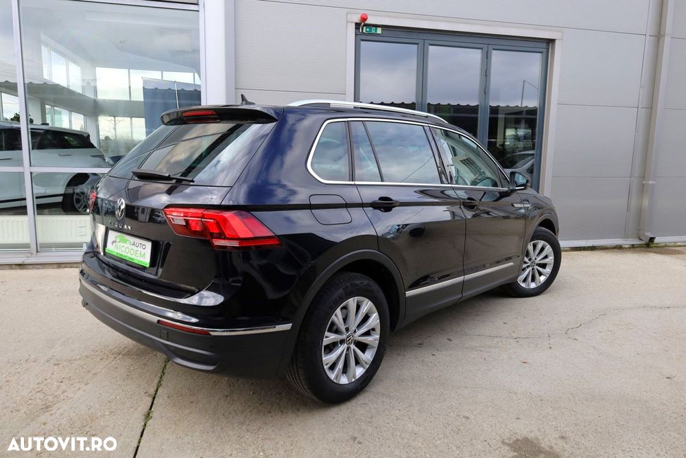 Volkswagen Tiguan - 8