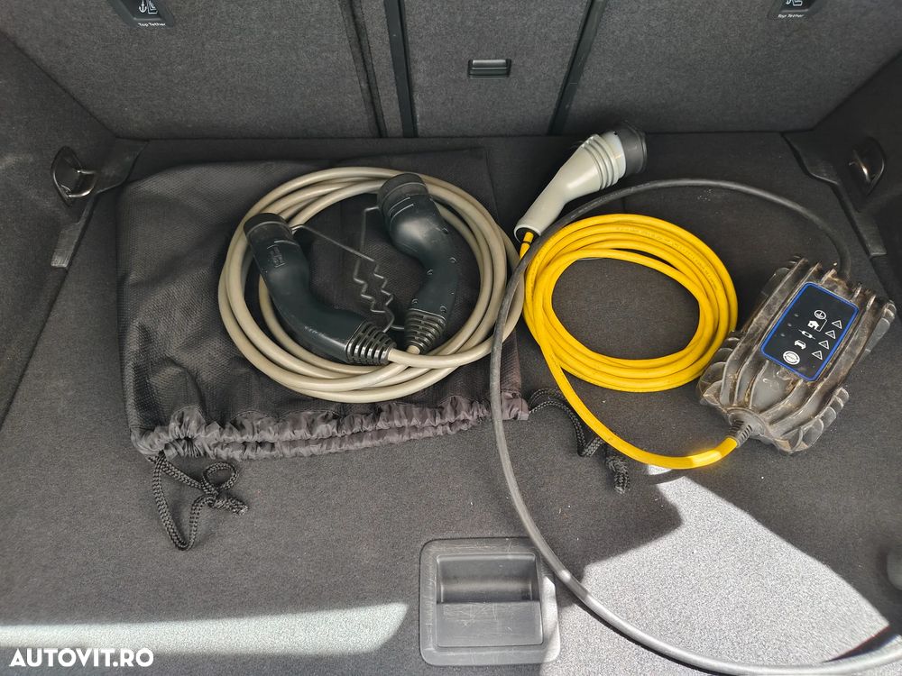 Volkswagen Golf - 12