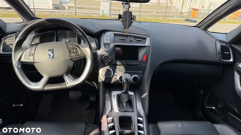 Citroën DS5 BlueHDi 180 EAT6 - 7