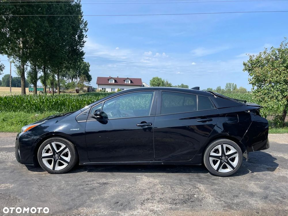 Toyota Prius Hybrid - 5