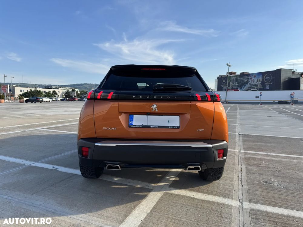 Peugeot 2008 1.2 PureTech EAT8 STT GT - 4