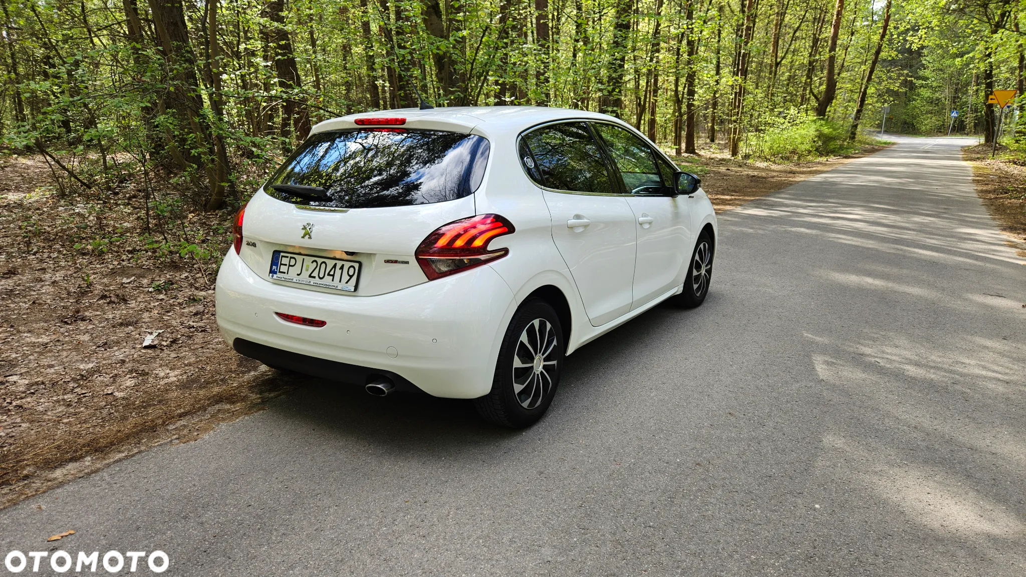 Peugeot 208 - 7