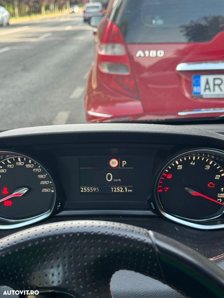 Peugeot 308 1.2 L PureTech Turbo Active Aut. - 1