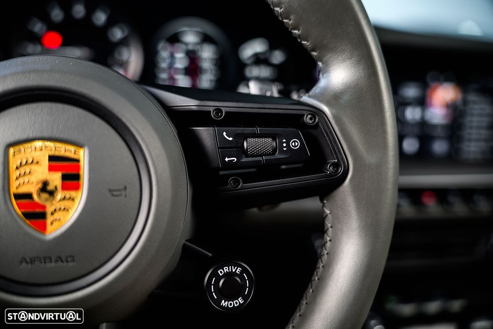 Porsche 911 (992) Carrera PDK - 23