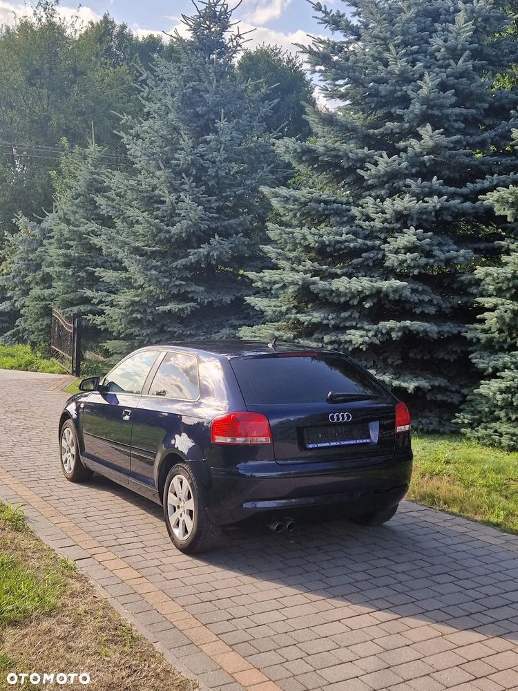 Audi A3 3-drzwiowe 2.0 FSI Ambiente - 9