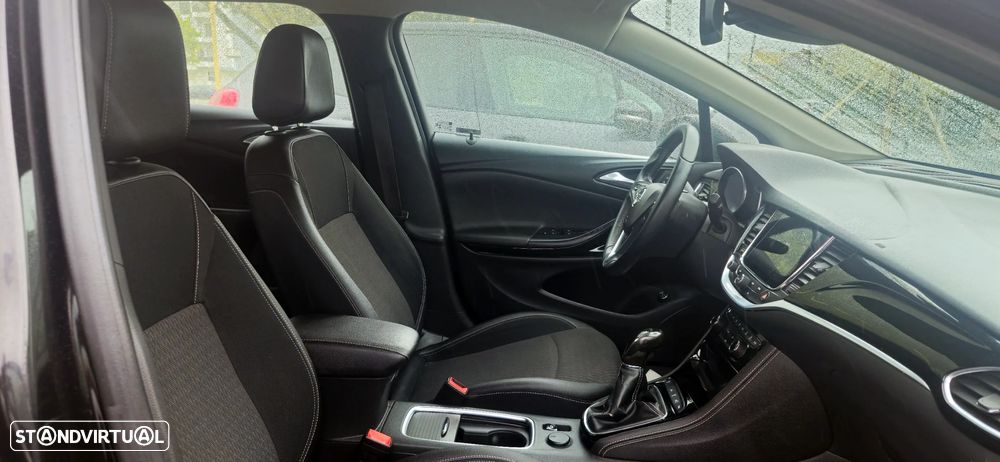 Opel Astra Sports Tourer - 10