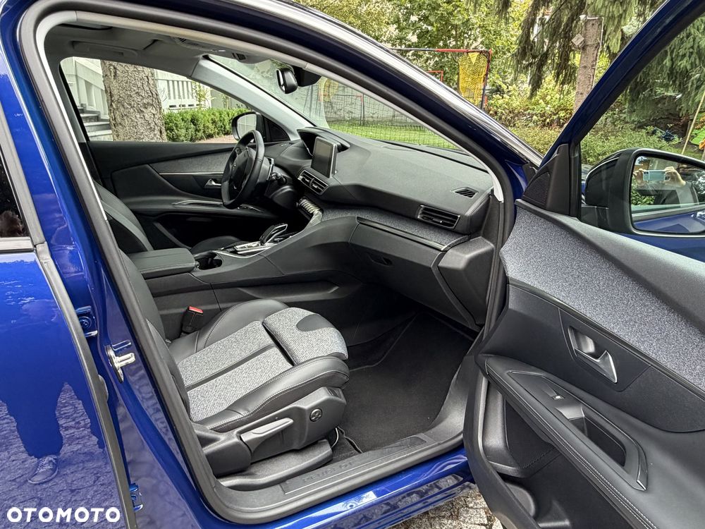 Peugeot 3008 1.6 PureTech GPF Allure S&S EAT8 - 8