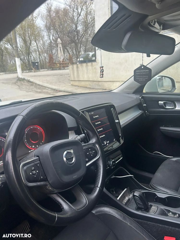 Volvo XC 40 D3 Momentum - 2