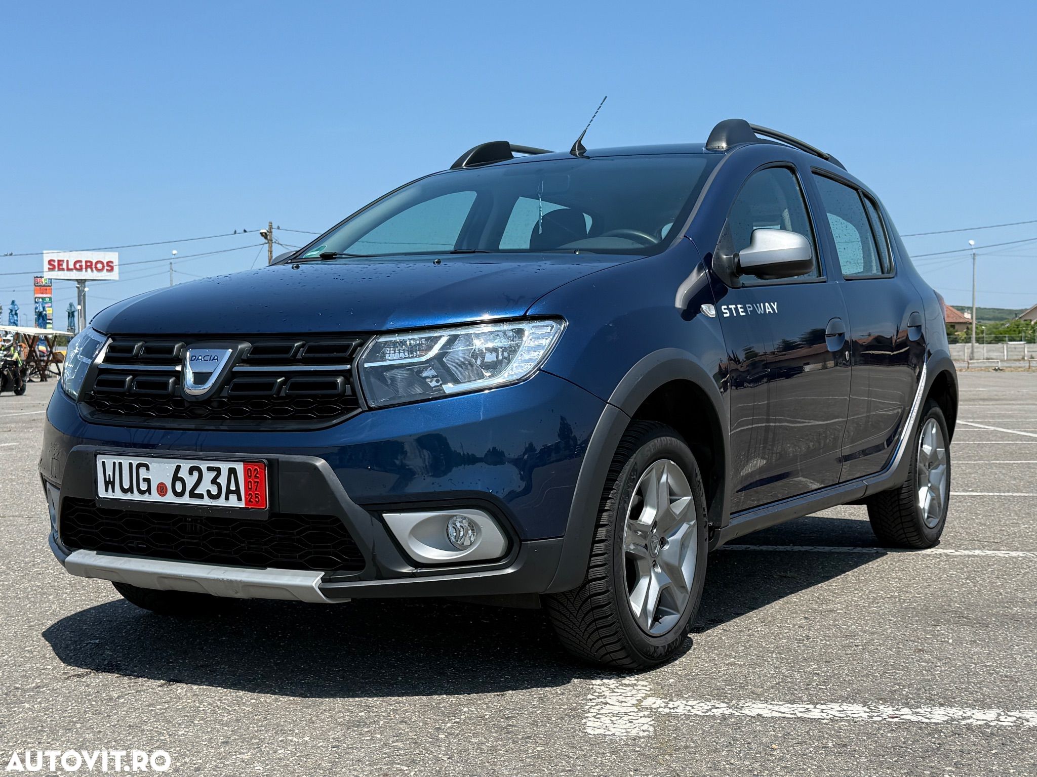 Dacia Sandero Stepway TCe 90 (S&S) Celebration - 1