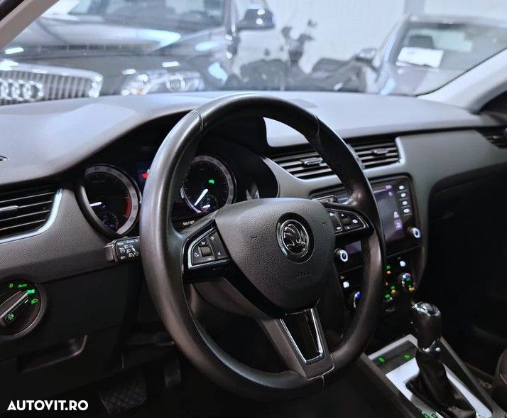 Skoda Octavia 1.6 TDI DSG Ambition - 4