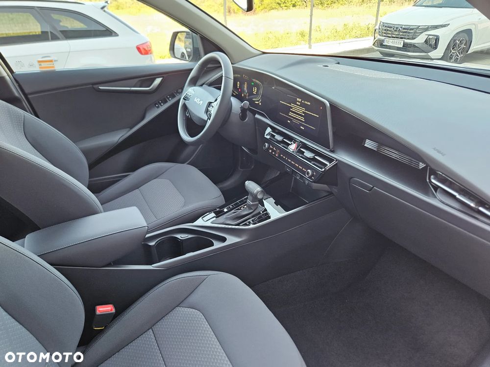 Kia Niro 1.6 GDI Hybrid M - 12