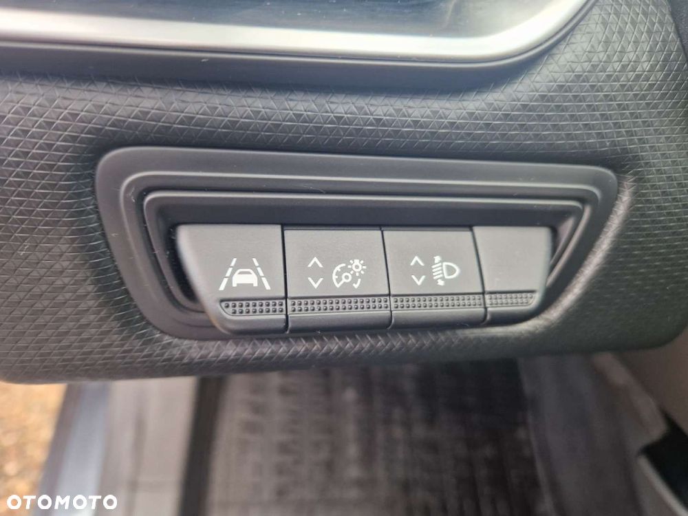 Renault Clio - 11