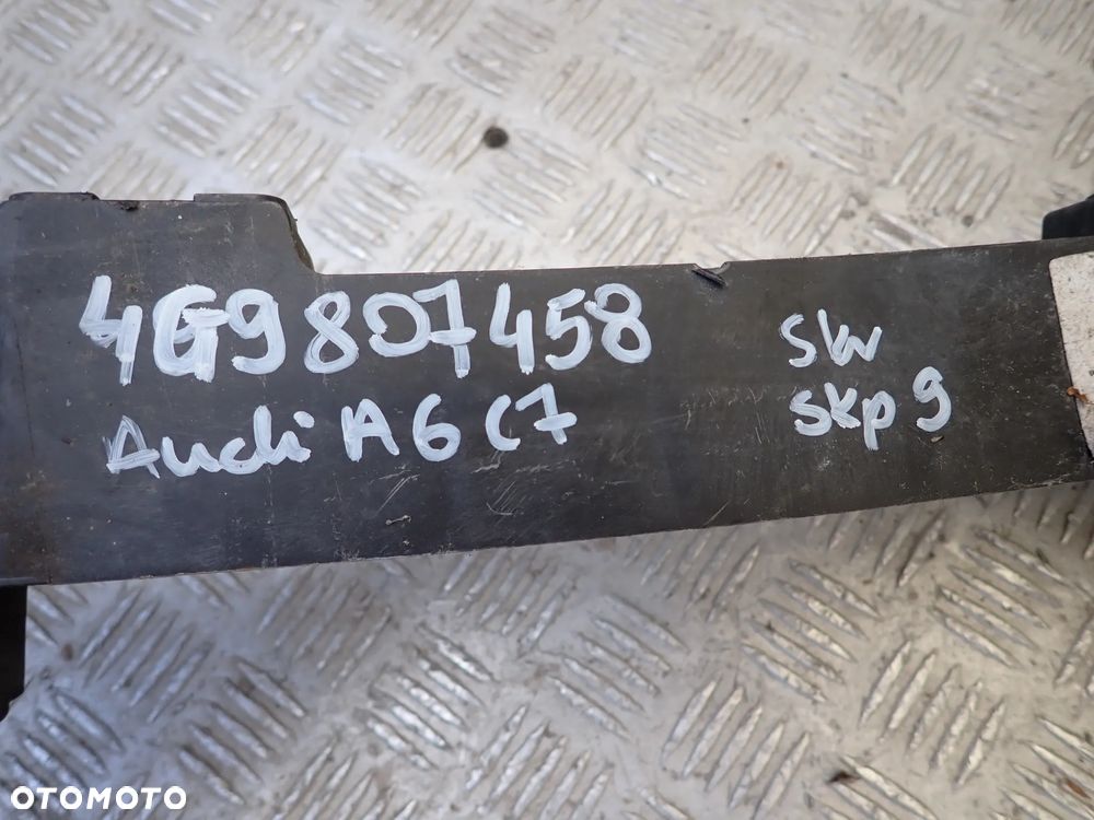AUDI  OSŁONY - 8U0825207, 4G0807611A, AUDI A8, 4G0863822C, 8W0863822B,4G0825215 E/F , 4G0825216 A , 4G0825208 D,  4G0821111,4G0825202 A/B, 4G0825201 B/C, 4G5807454A, 4G0806391, 4G9807458 - 40