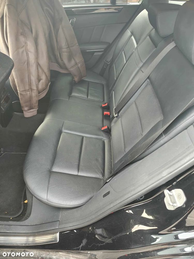 Mercedes-Benz Klasa E 300 CDI BlueEff Avantgarde - 16