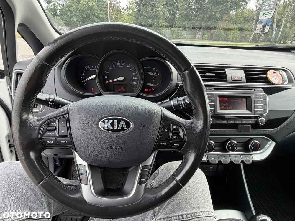 Kia Rio - 6