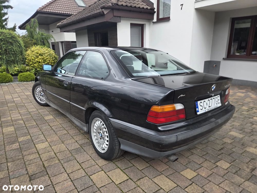 BMW Seria 3 320i - 6