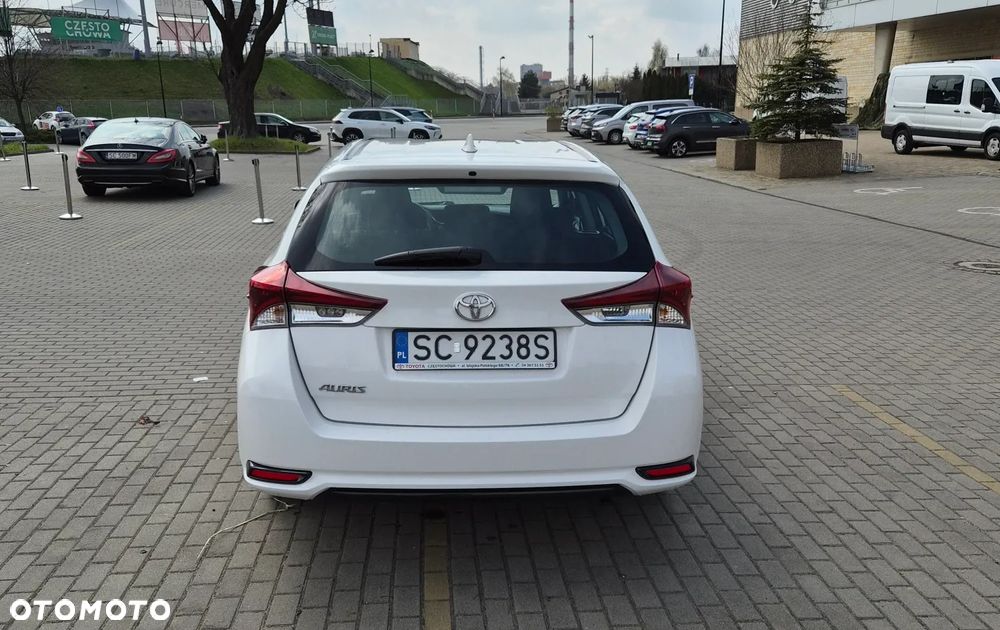 Toyota Auris 1.4 D-4D Active - 6