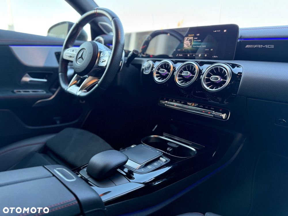 Mercedes-Benz CLA AMG 35 4-Matic 7G-DCT - 12