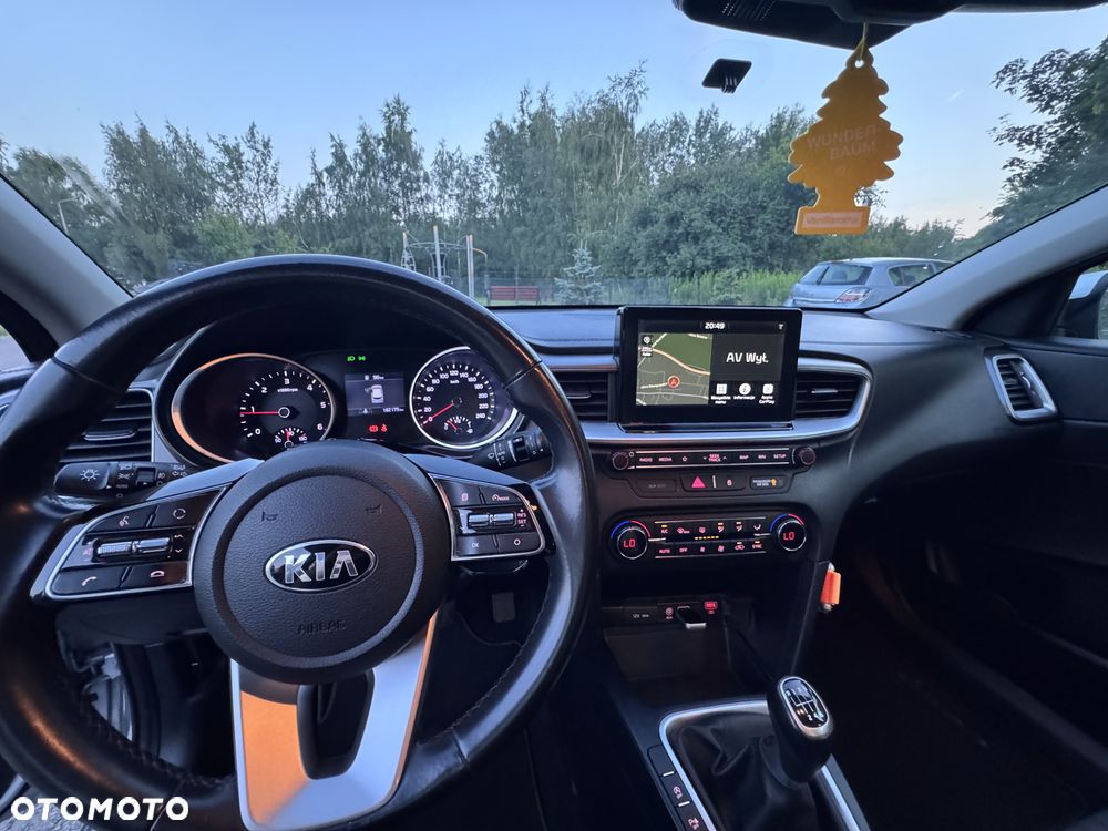 Kia Ceed 1.6 CRDi SCR L - 17
