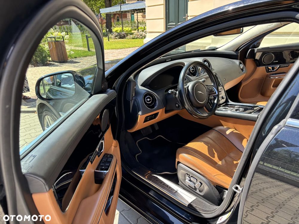 Jaguar XJ 3.0 T AWD Premium Luxury - 3