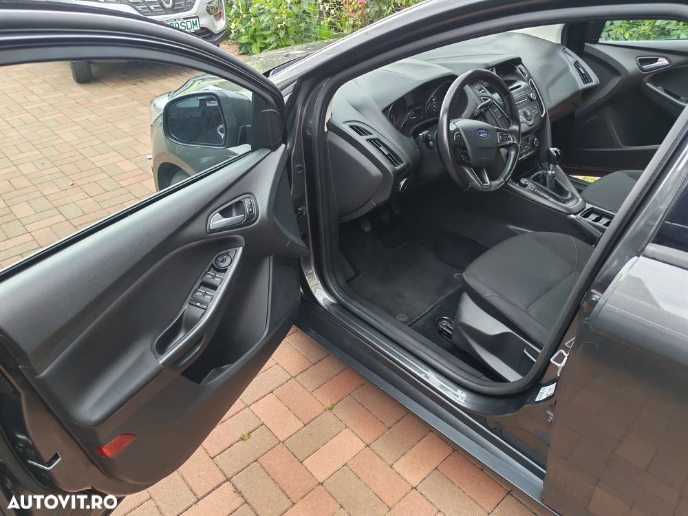 Ford Focus 1.5 EcoBlue Start-Stopp-System TITANIUM STYLE - 8