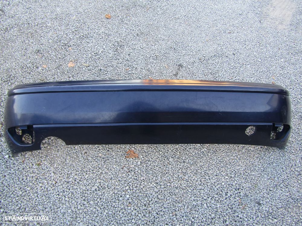 Para-choques tras Ford Focus ano 2002 a 2004 - 1