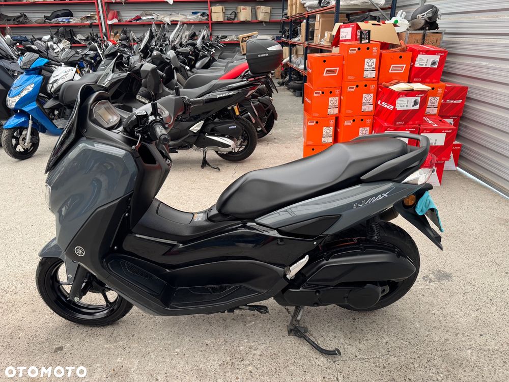Yamaha NMAX - 4