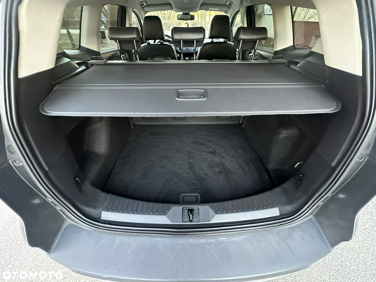 Ford Kuga - 24